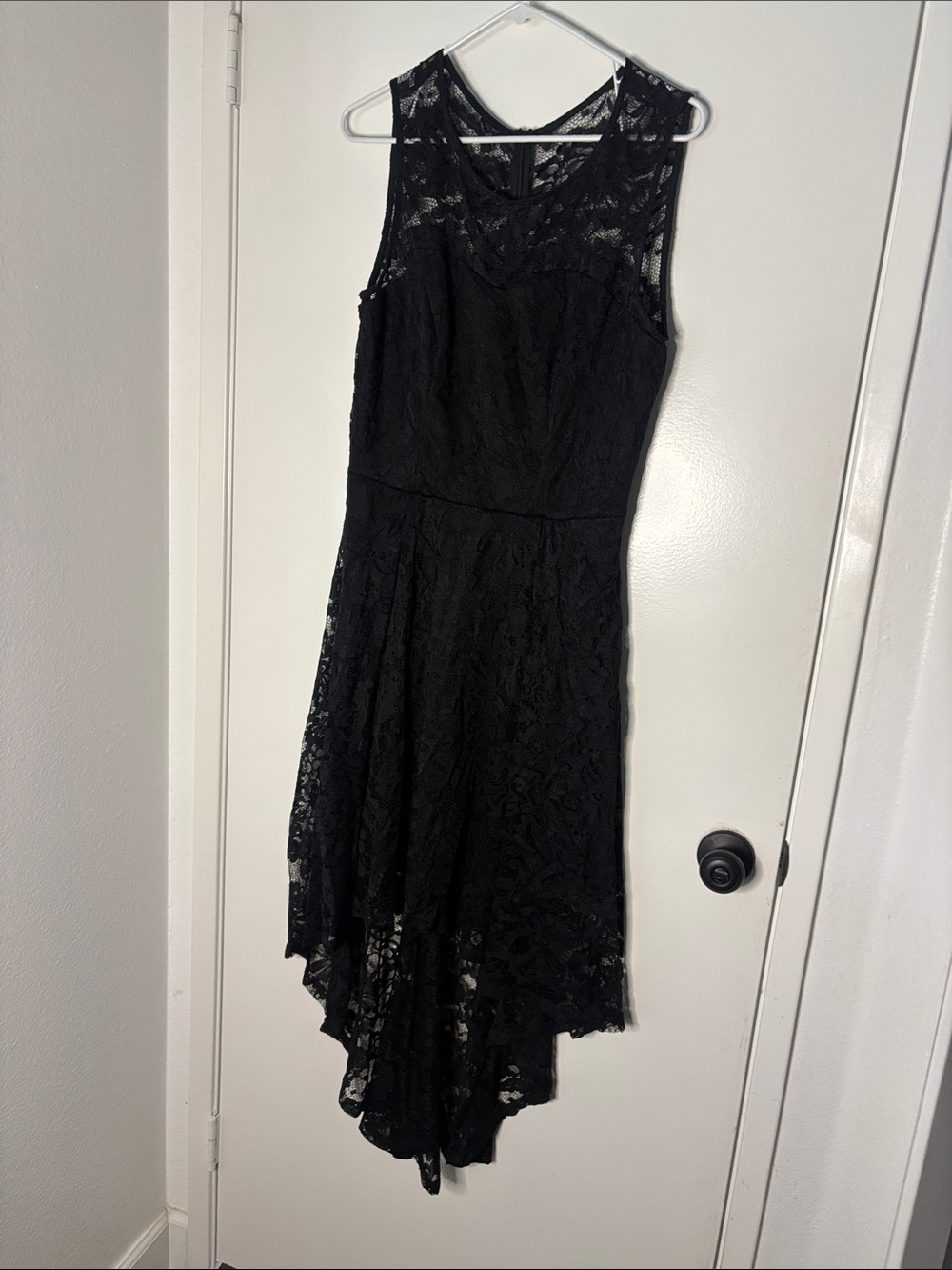 Black Lace Sleeveless High-Low Dress